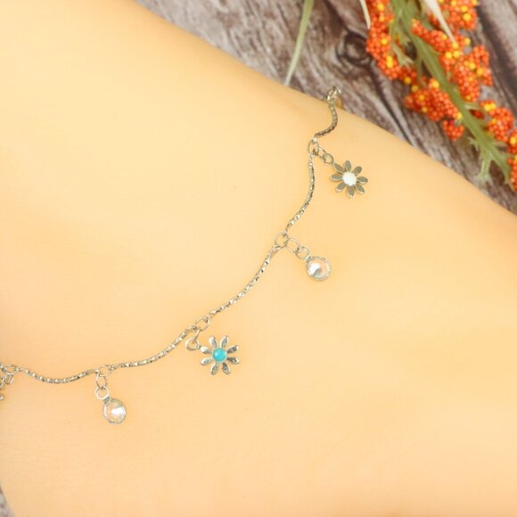 "Dainty Anklet for Women – Elegant Everyday Jewelry & Perfect Gift | MLCRC1313 - Picture 4 of 10